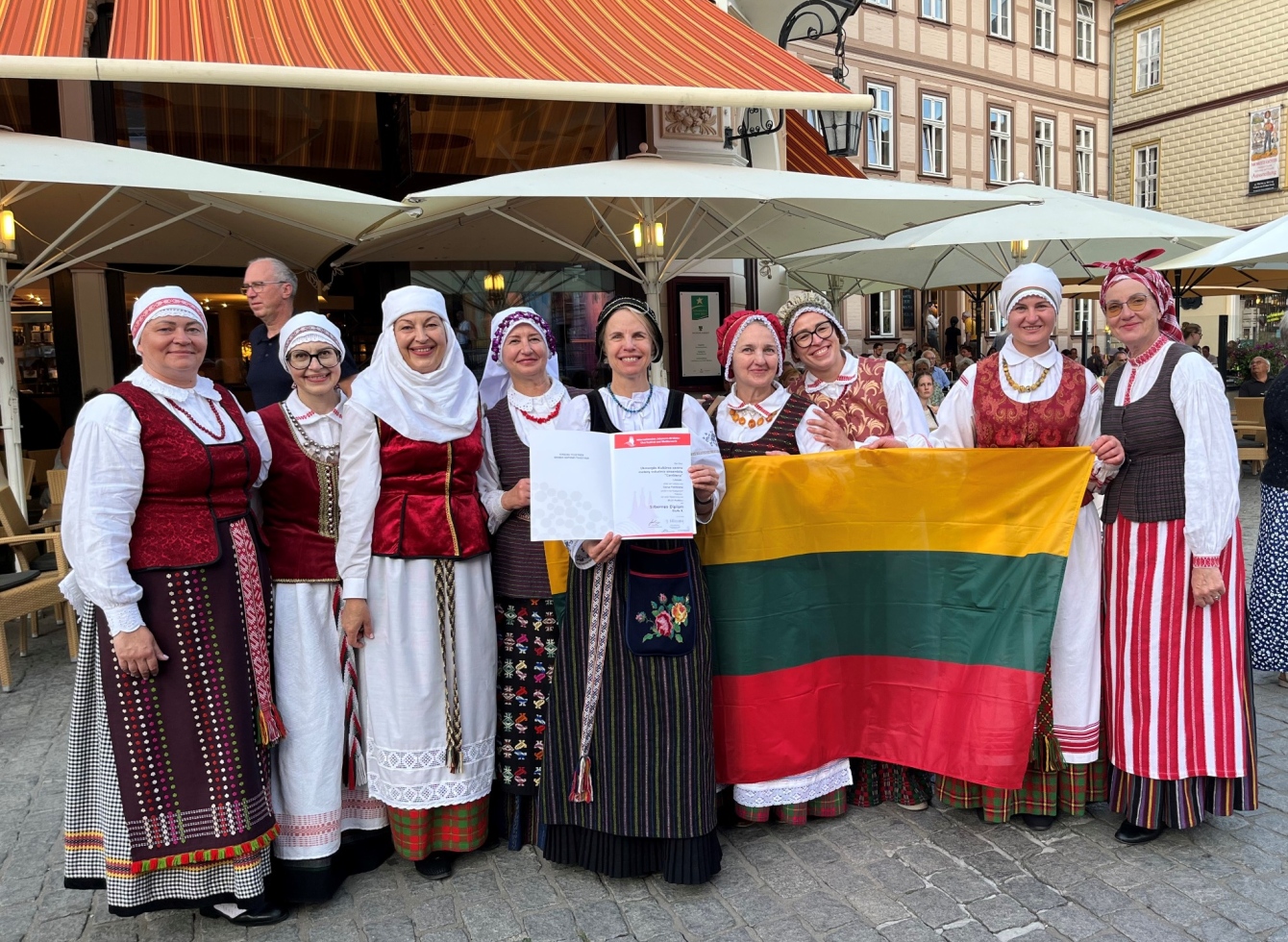 Ukmergės kultūros centro vokalinis ansamblis „Cantilena“
