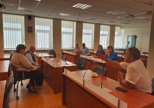 Nedarbą beveik perpus sumažinusi Joniškio rajono savivaldybė pasidalino...