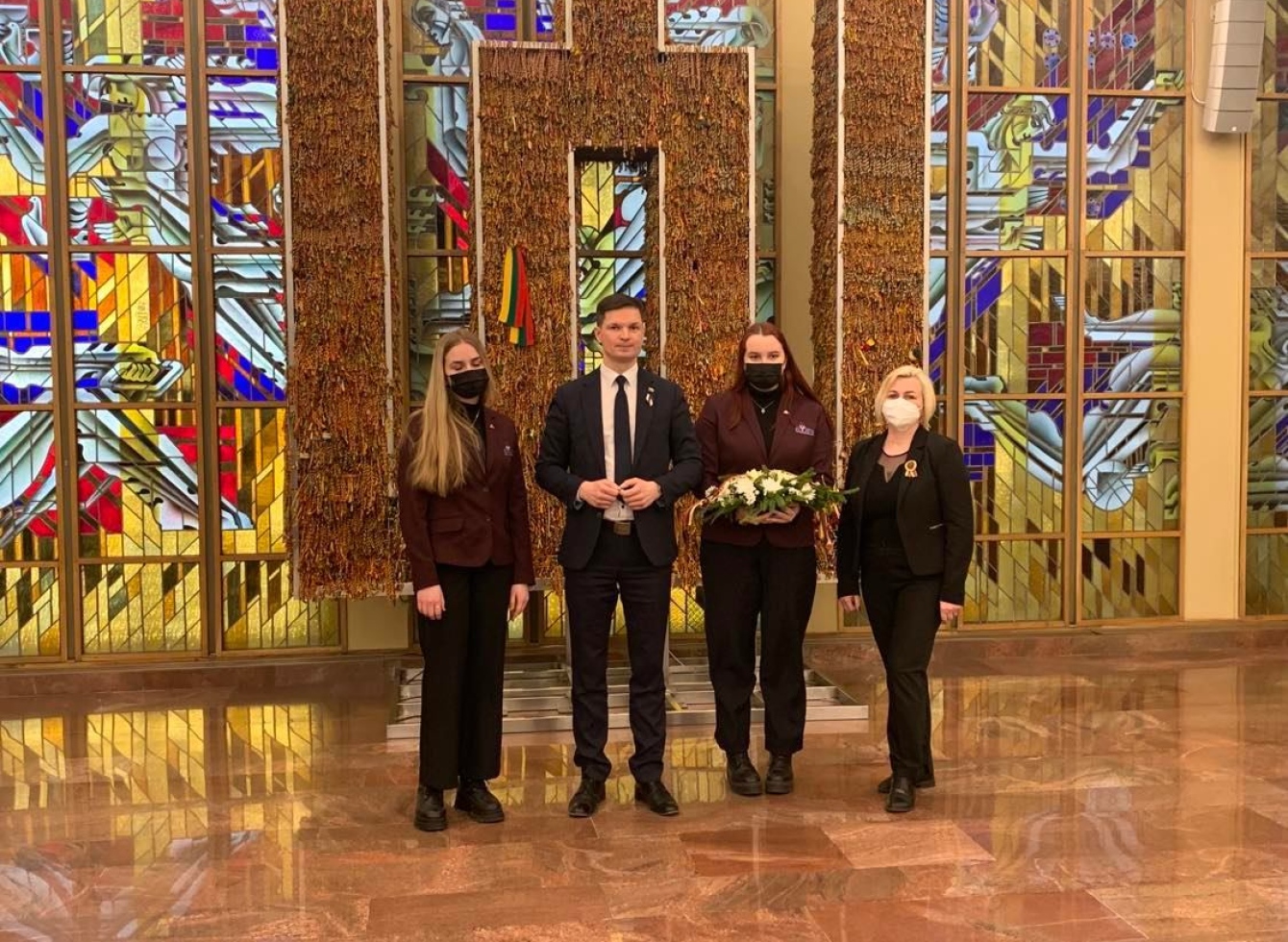 Ukmergės delegacija su P. Saudargu