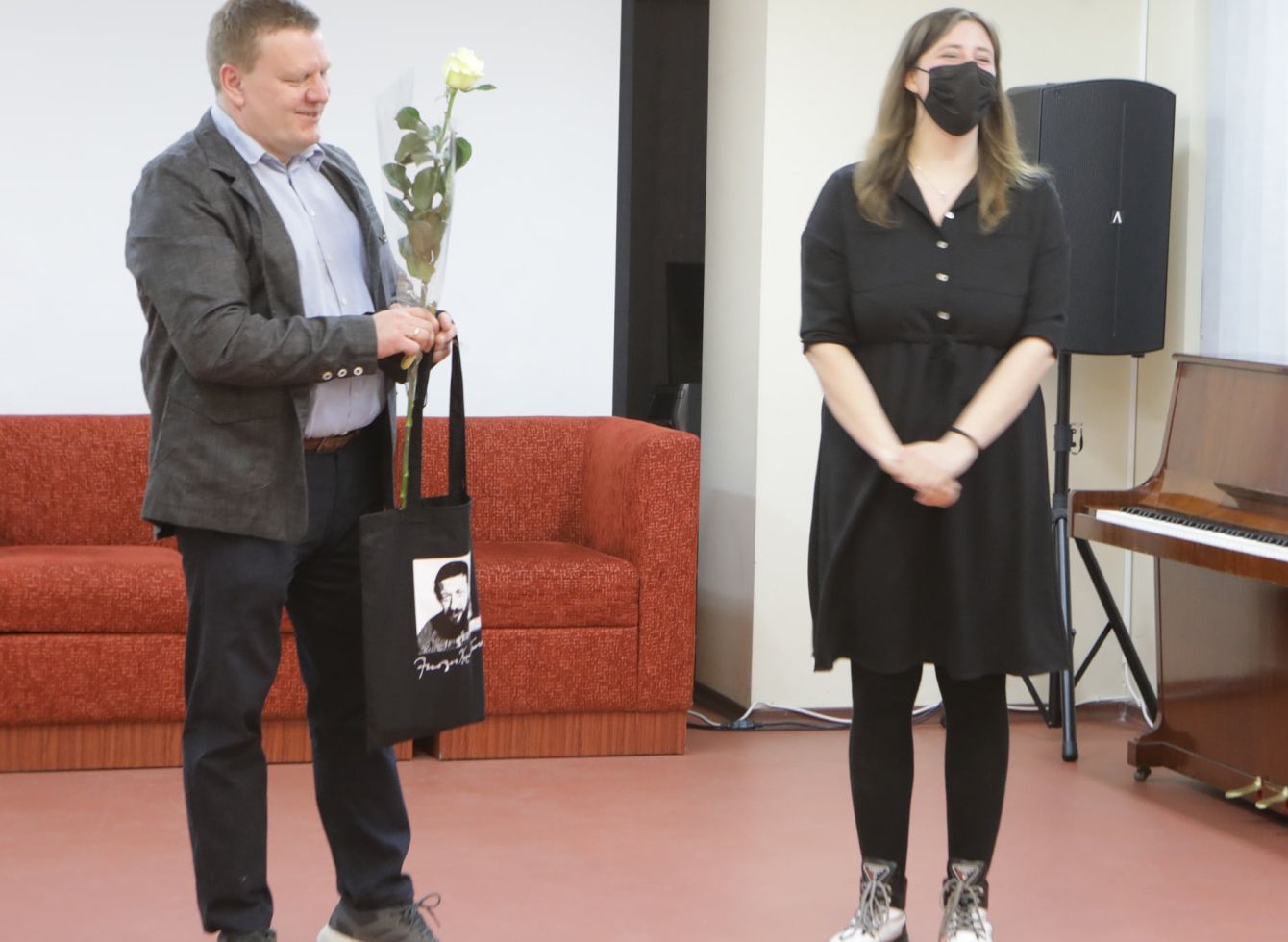 D. Vyto fotografijų parodos atidaryme dalyvavo ir jo bičiuliai bei bendraminčiai iš Ukmergės.