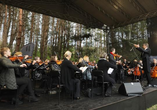 Pasveikinti laikotarpyje tarp Miesto švenčių gimę ukmergiškiai  