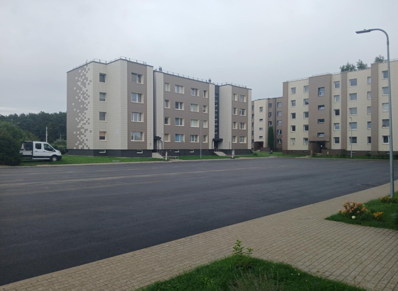  Uosių g. 1, Draugystės g. 62 ir Antakalnio g. 70 kiemas.