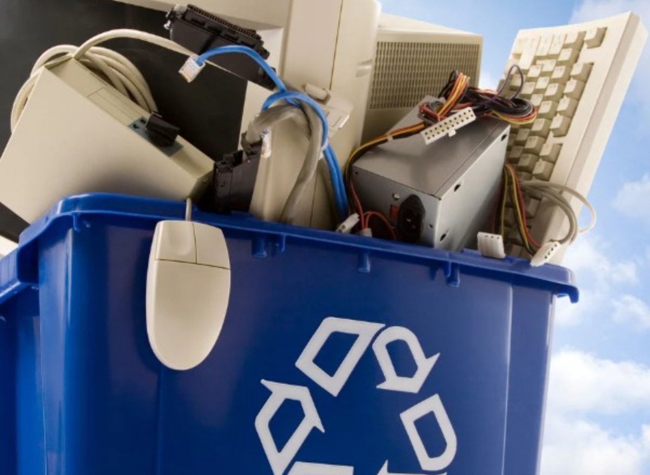 Prašome atidžiau bei atsakingiau rūšiuoti baterijas ir elektronikos prietaisus