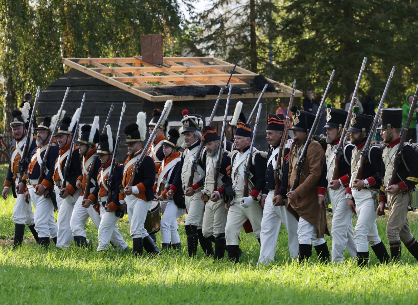 Deltuvoje vėl aidėjo 1812-ųjų mūšio salvės