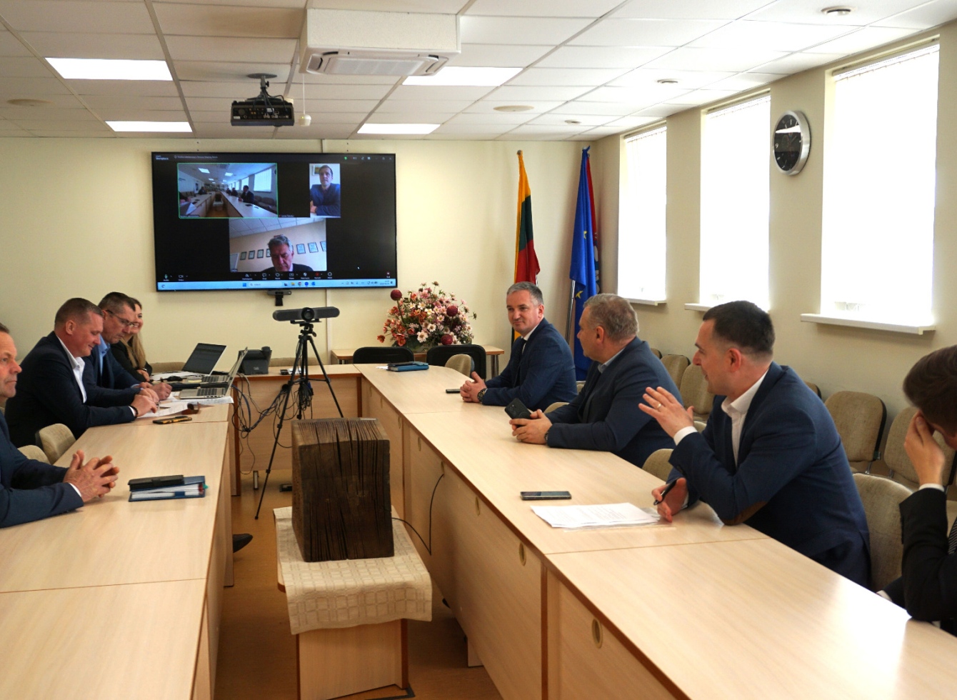Posėdžiavo  Ukmergės rajono savivaldybės kolegija 