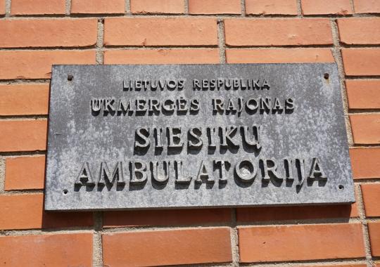 Ukmergės tolerancijos centro tvora „išsiuvinėta“ tautiniais raštais