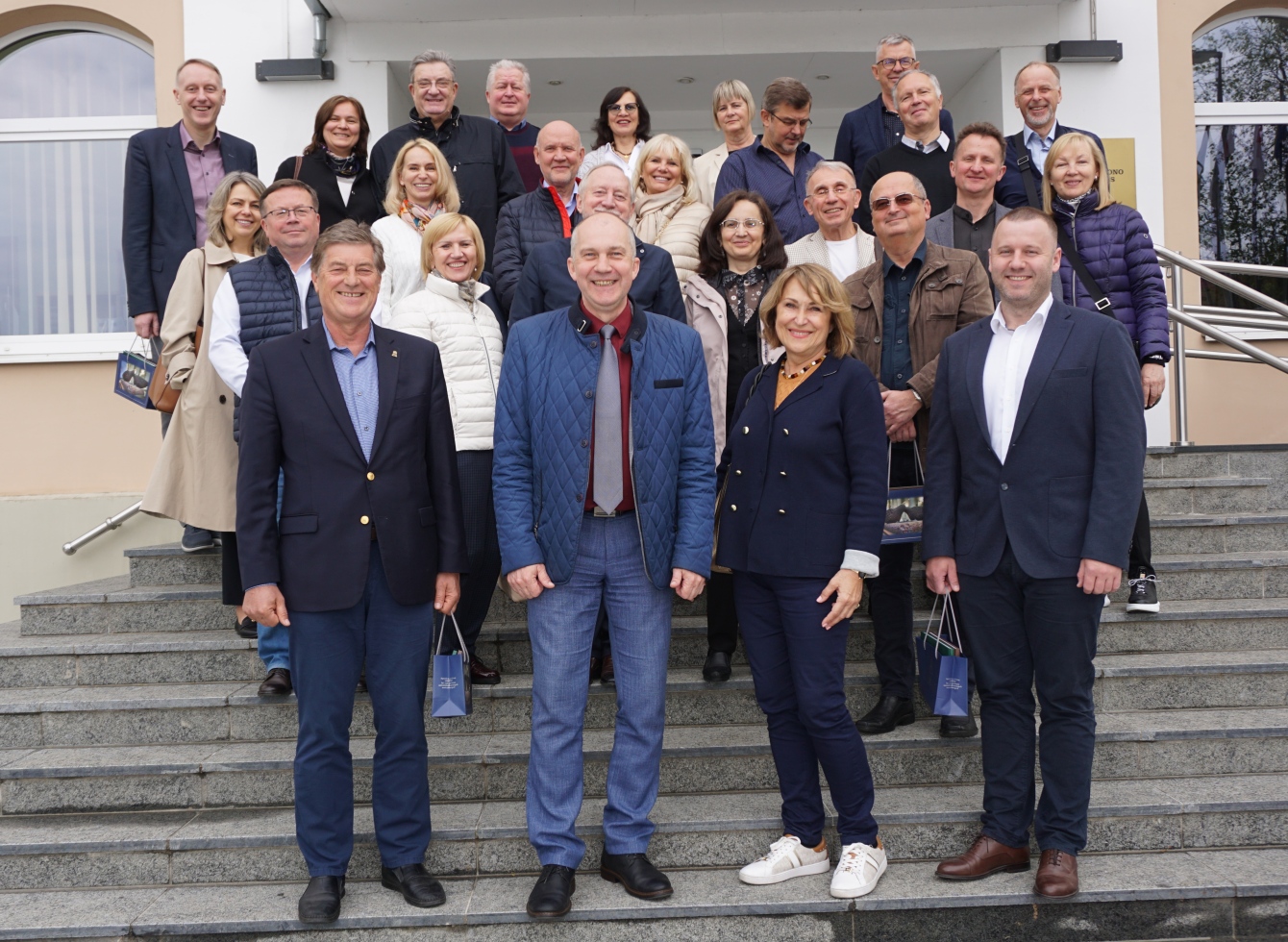 Ukmergėje viešėjo „Vadovų klubo 99“ delegacija