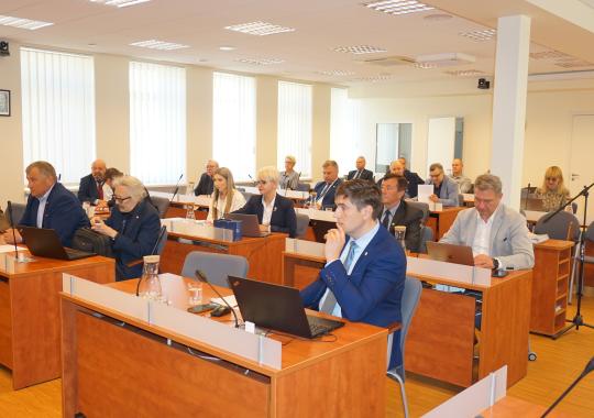 Į posėdį rinkosi Ukmergės rajono...