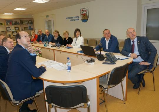 Į posėdį rinkosi Ukmergės rajono savivaldybės taryba
