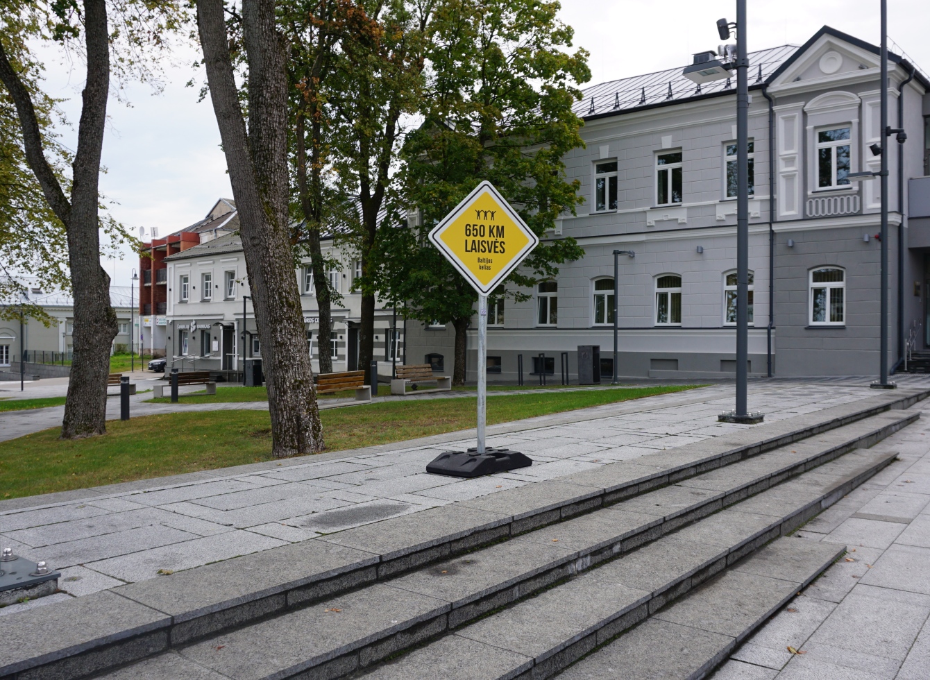 Ansamblis „Lietuva“ Ukmergei padovanojo laisvės simbolį „650 KM LAISVĖS“
