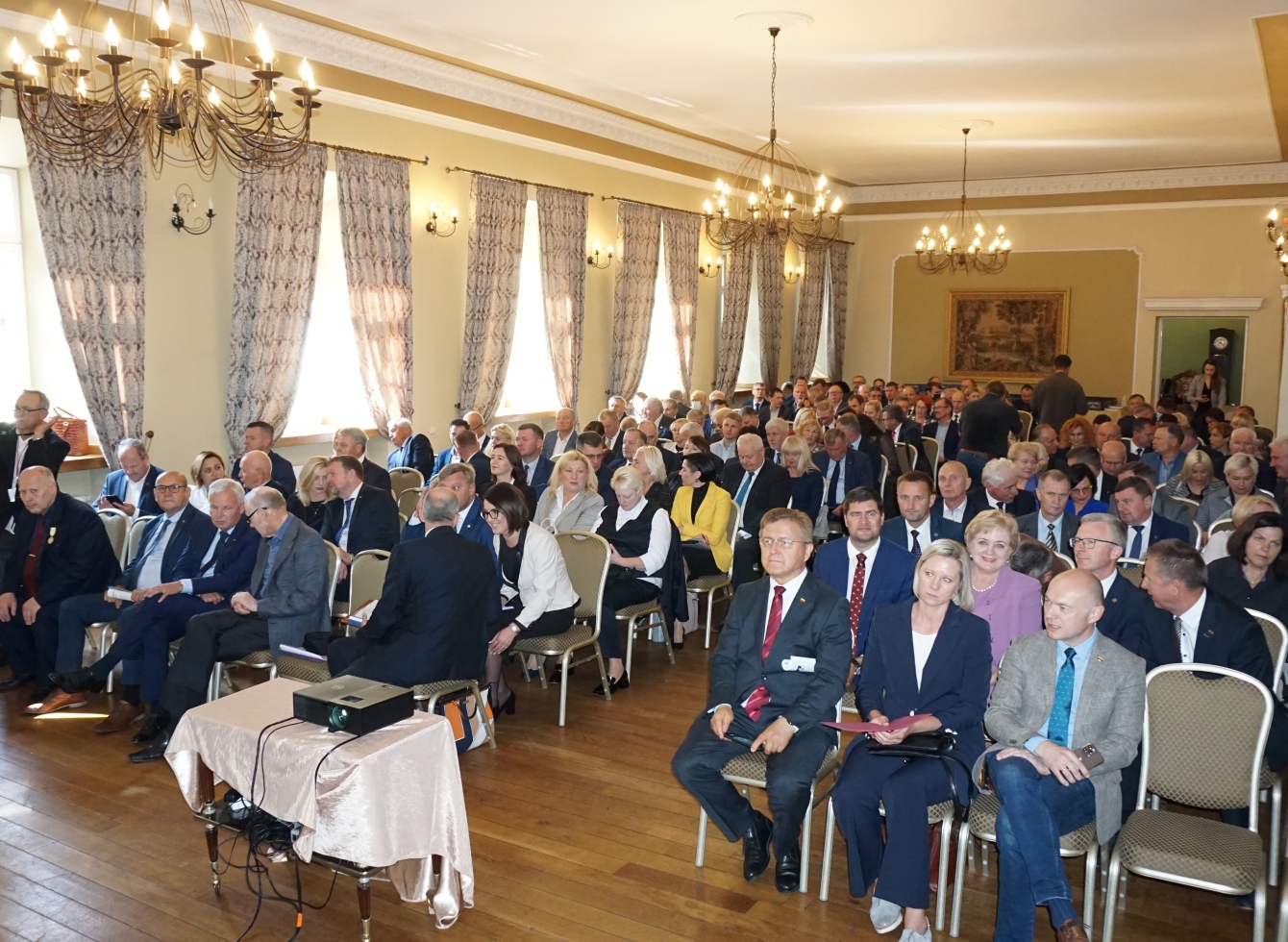 27-ame LSA suvažiavime dalyvavo 130 delegatų iš 58 šalies savivaldybių.