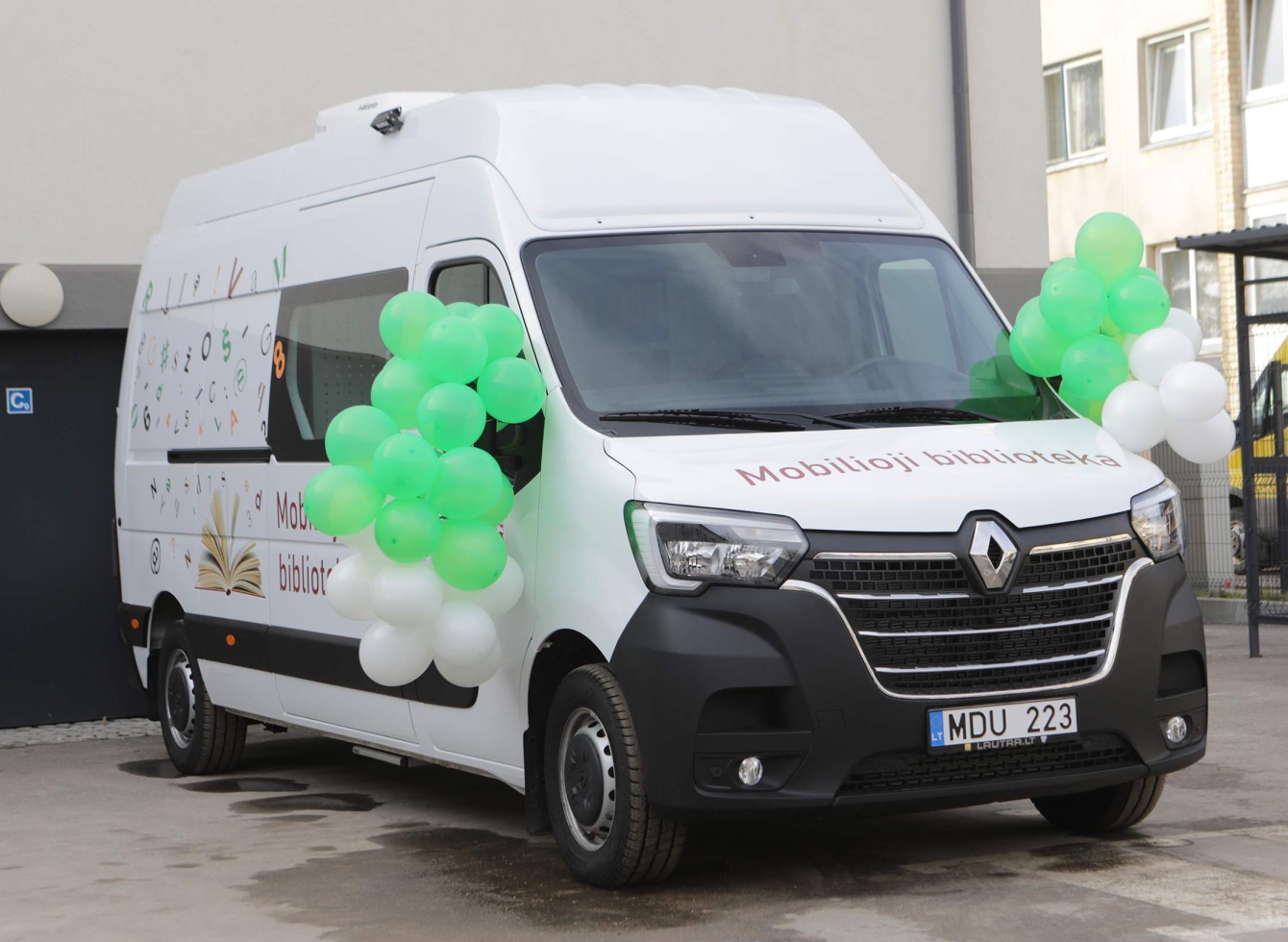 „Renault Master“ mikroautobusas, pritaikytas mobiliosios bibliotekos veiklai