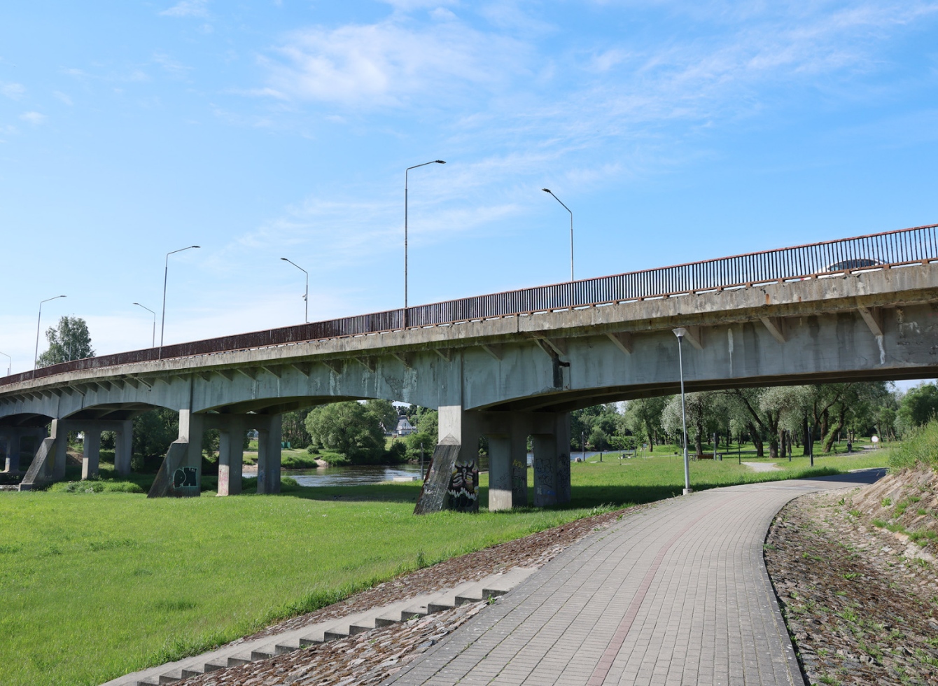 Pagrindinis tiltas per Šventąją Ukmergėje