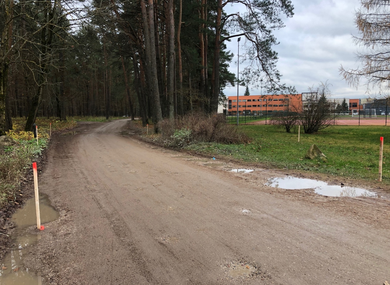 Bus remontuojama 335 metrų ilgio kelio atkarpos (nuo Antakalnio gatvės iki antrojo įvažiavimo į progimnaziją)