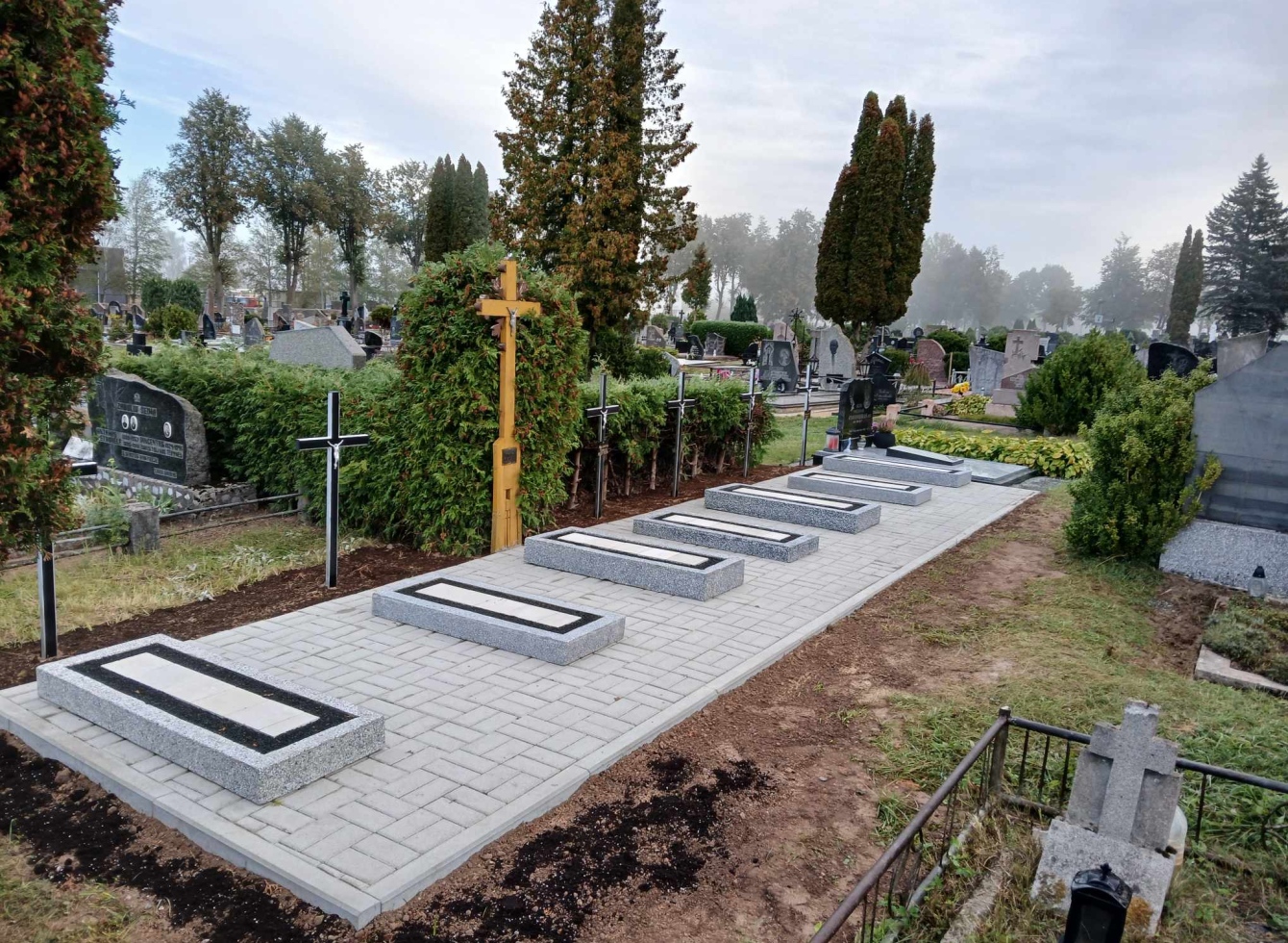 Vaižganto kapinėse sutvarkytos kunigų ir vienuolių marijonų kapavietės