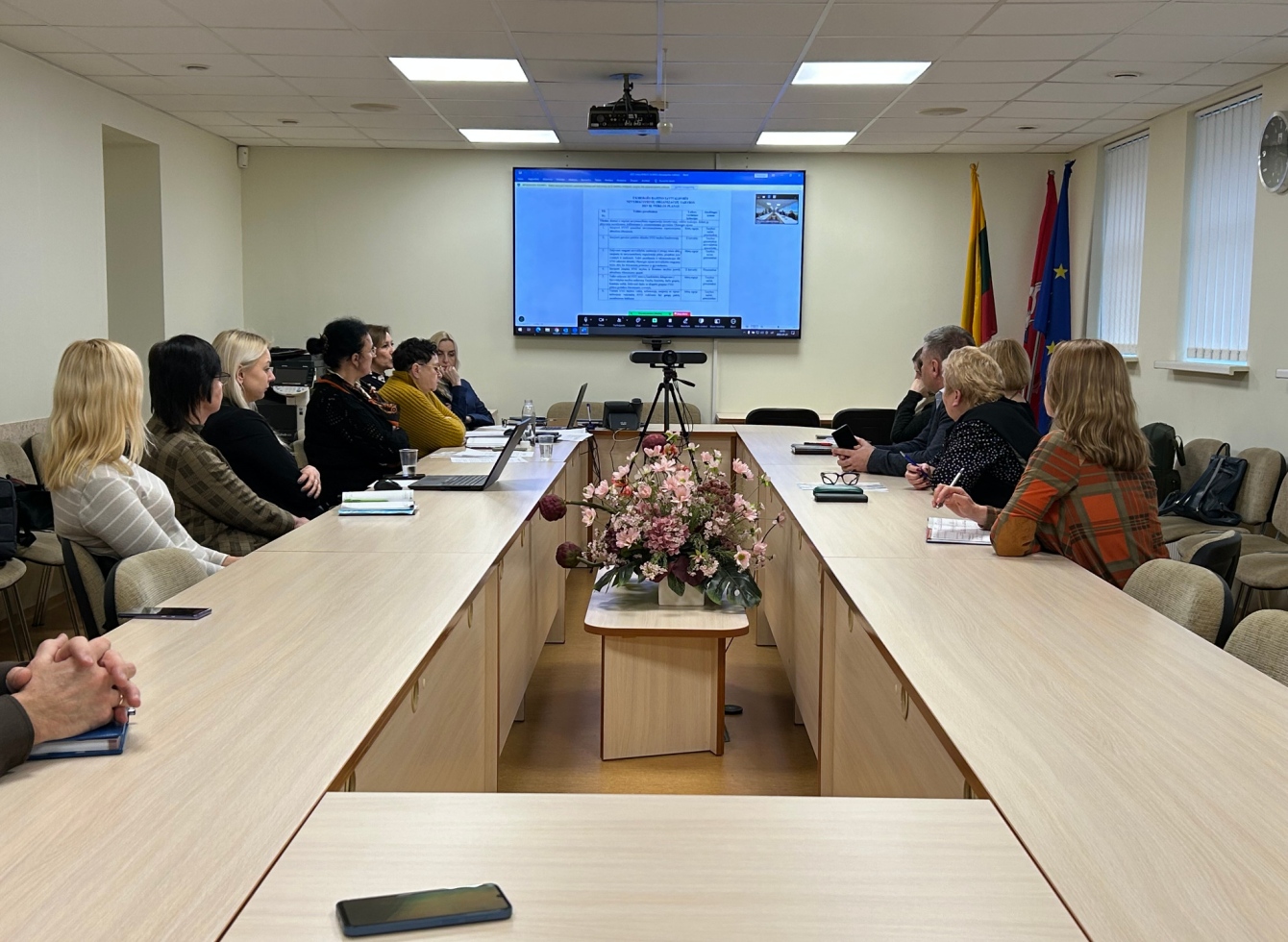 Į jungtinį posėdį rinkosi dviejų organizacijų tarybos