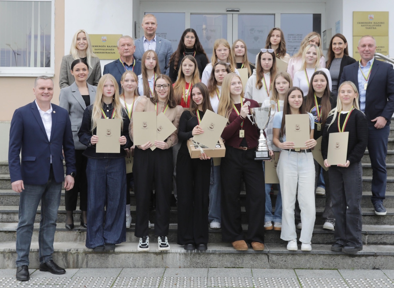 Savivaldybėje pasveikintos LMFA II lygos čempionės – „SC-Ukmergė“ komanda
