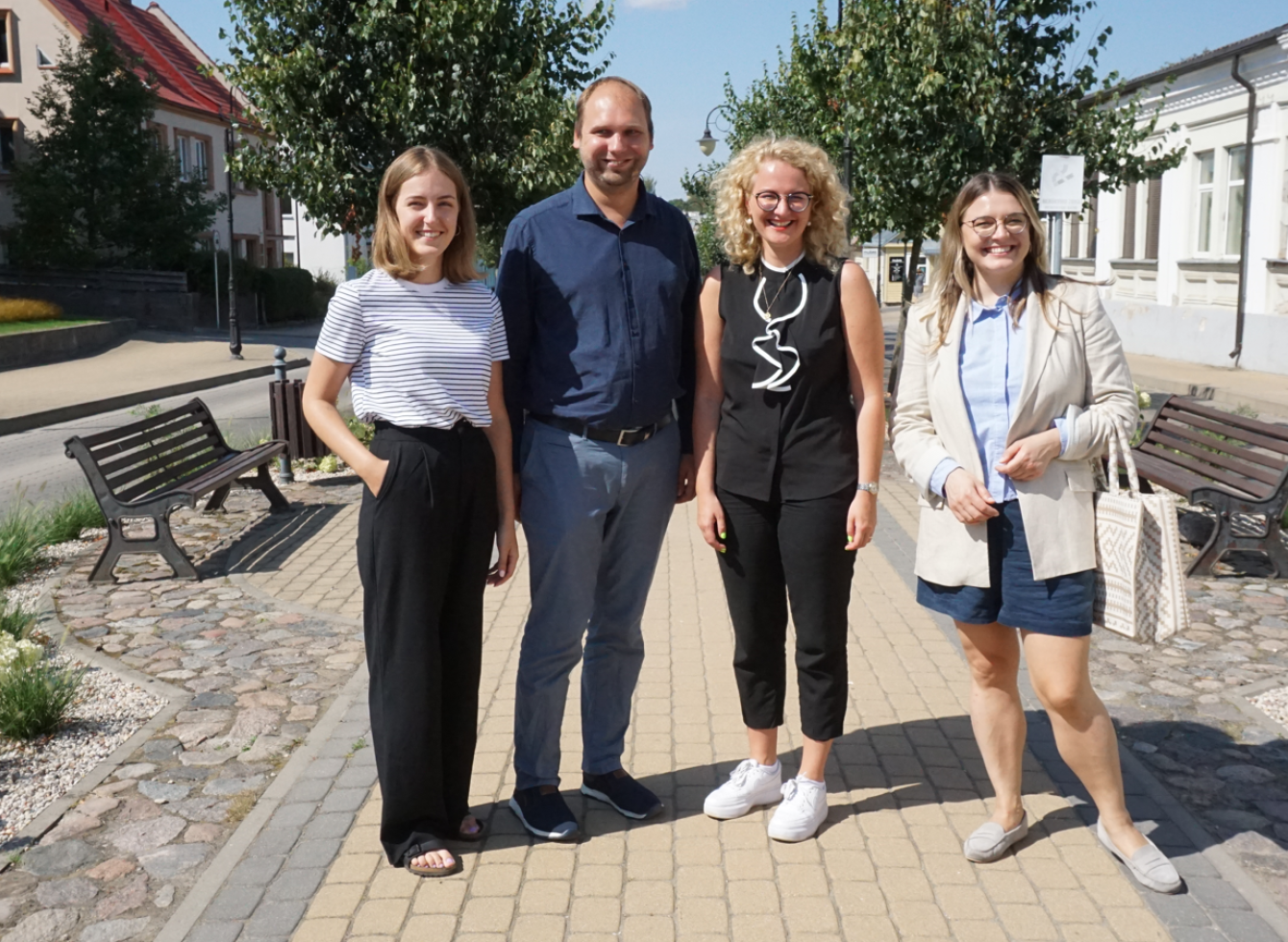 Ekonomikos ir inovacijų ministrė Aušrinė Armonaitė, viceministrai Ieva Valeškaitė ir Vincas Jurgutis, nacionalinės plėtros įstaigos „Investicijų ir verslo garantijos“ (INVEGA) Marketingo projektų vadovė Austėja Šutaitė