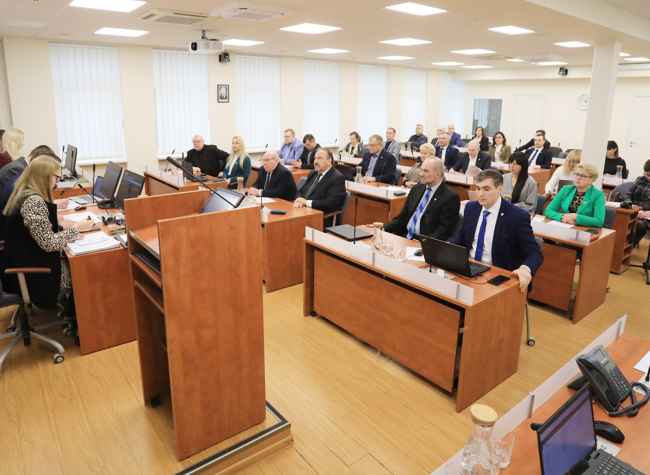 Ukmergės rajono savivaldybės tarybos posėdžio akimirkos