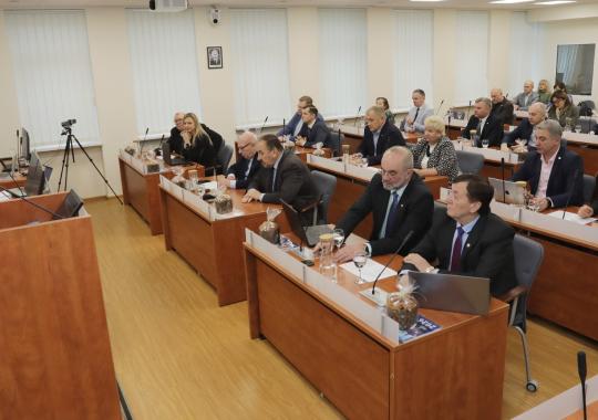 Keičiasi priimamų atliekų kiekių limitų ir priėmimo įkainiai