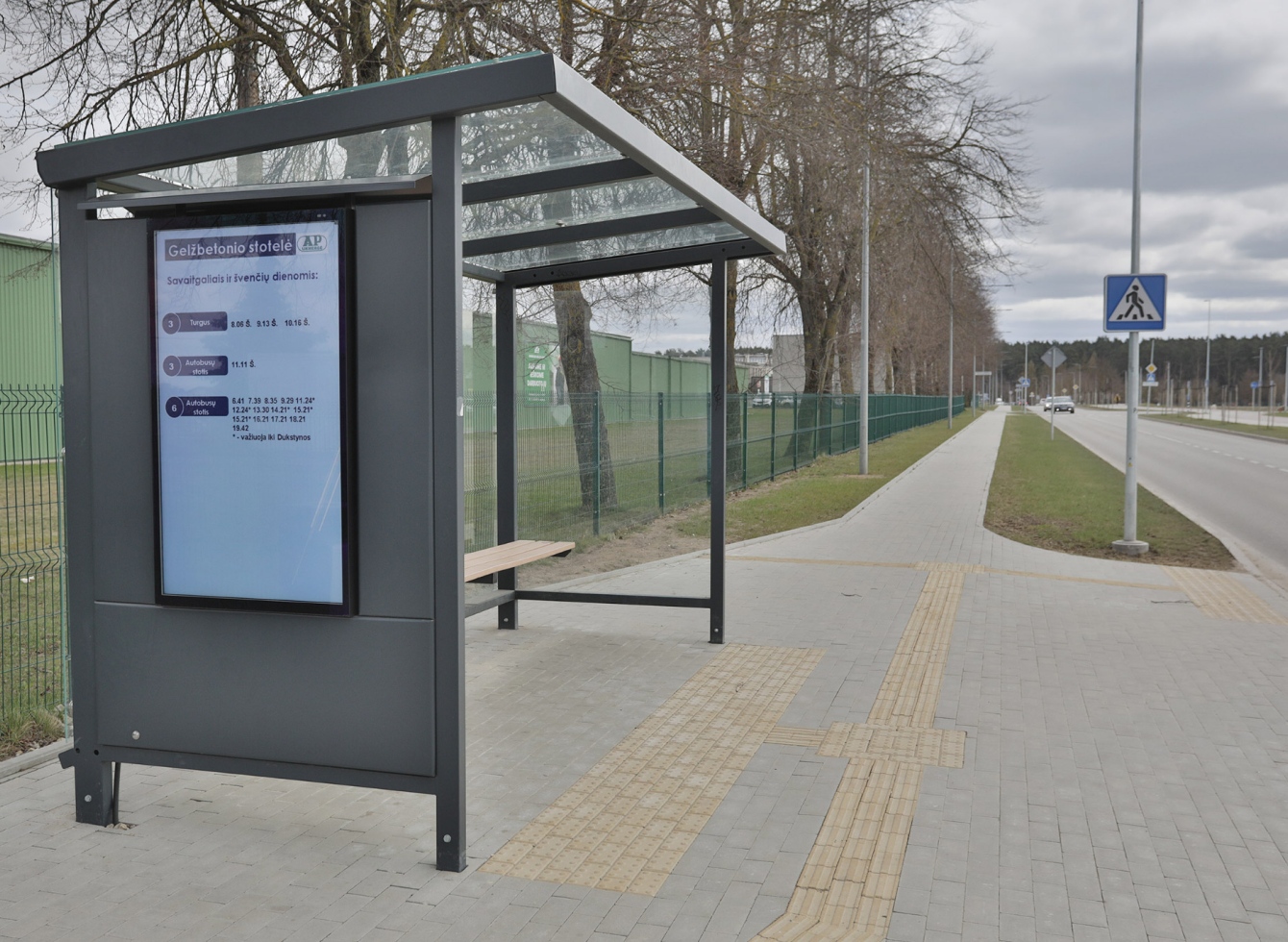Ukmergėje įrengta išmanioji transporto stotelė 