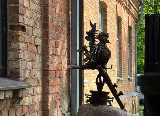 Ukmergės „rokenroliškas“ balandis naujoje vietoje (Kauno g. 29, Ukmergė)