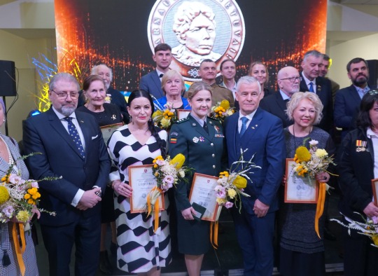 Visi laureatai