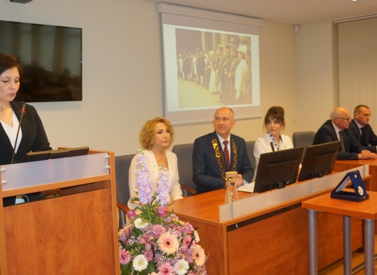 Iškilmingo Tarybos posėdžio akimirkos