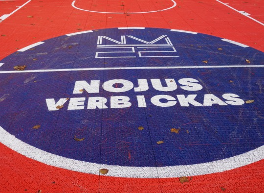 Ukmergėje įrengta pirmoji vardinė – Nojaus Verbicko - krepšinio aikštelė