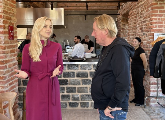 Ukmergės rajono savivaldybės meras Darius Varnas, administracijos direktorė Inga Pračkailė lankosi ekologiniame ūkyje „Farmers Circle“