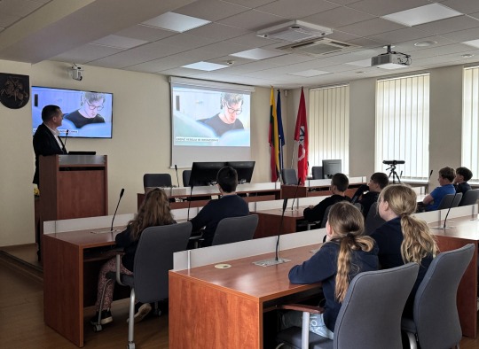 Savivaldybėje -  Ukmergės Senamiesčio progimnazijos trečiokų vizitas