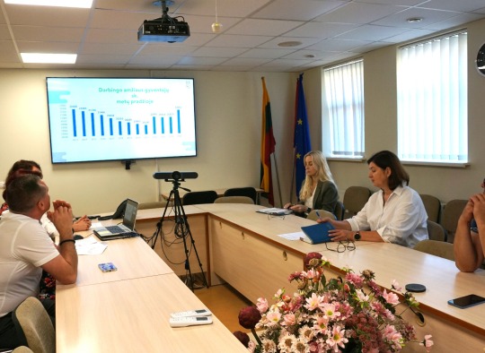 Aptarta nedarbo situacija Ukmergės rajone