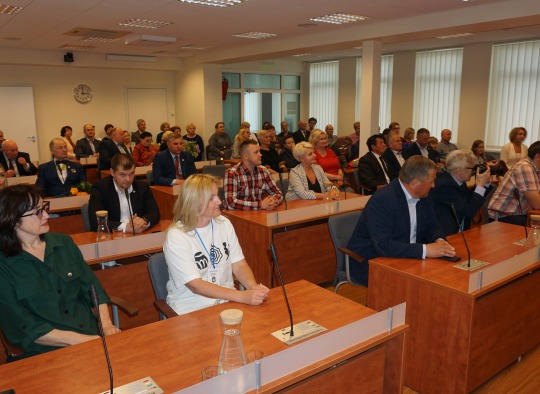Iškilmingo Tarybos posėdžio akimirkos