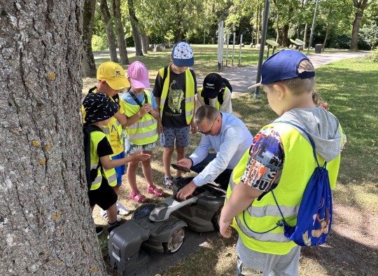 VšĮ „Lyderių karta“ stovyklautojai apsilankė Ukmergės rajono savivaldybėje