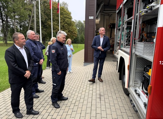 Pabaisko ugniagesiams gelbėtojams – naujas gaisrinis automobilis