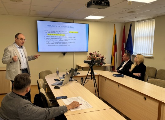 Ukmergėje pristatyta kokybės vadybos sistema „Nuolatinis tobulinimas švietime“