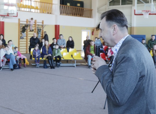 „Šeimos inkilas“ subūrė ukmergiškius kilniam tikslui – sugrįžtantys paukščiai turės namus