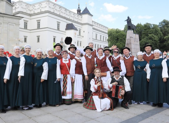 Ukmergiškiai dalyvavo Lietuvos dainų šventės dalyvių eitynėse