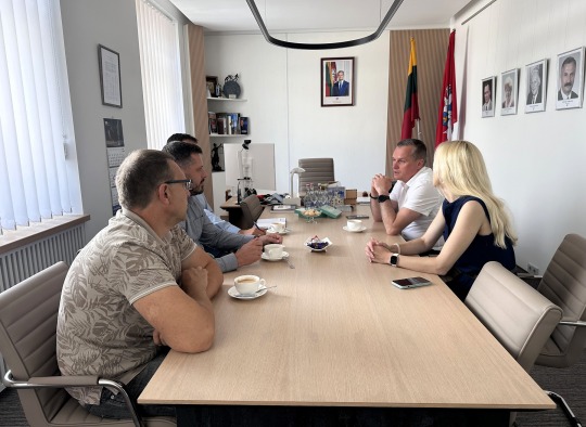 Savivaldybėje – susitikimas su AB „Kelių priežiūros“ atstovais: aptartas bendradarbiavima