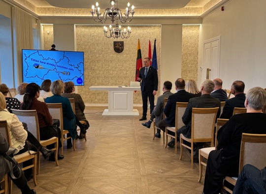 Švietimo įstaigų vadovų vizito akimirkos