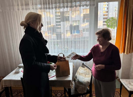 Vienišų senjorų lankymo akimirkos