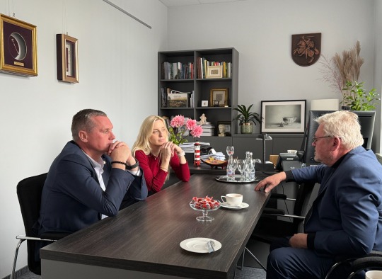 Menininko Česlovo Lukensko padėka Ukmergės rajono savivaldybei
