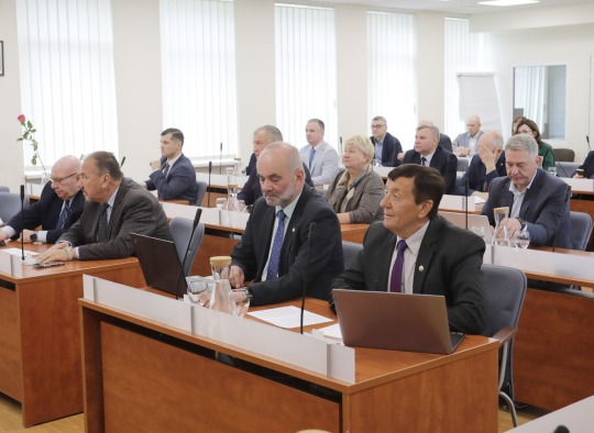 Posėdžiavo Ukmergės rajono savivaldybės taryba