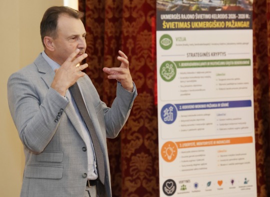 Taujėnų dvare susitiko Ukmergės rajono švietimo bendruomenė