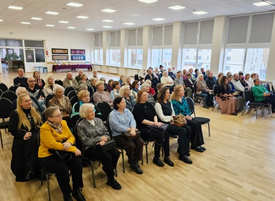 VII Respublikinė konkursinė tautodailininkų tapytojų paroda „Natiurmortas“ 9