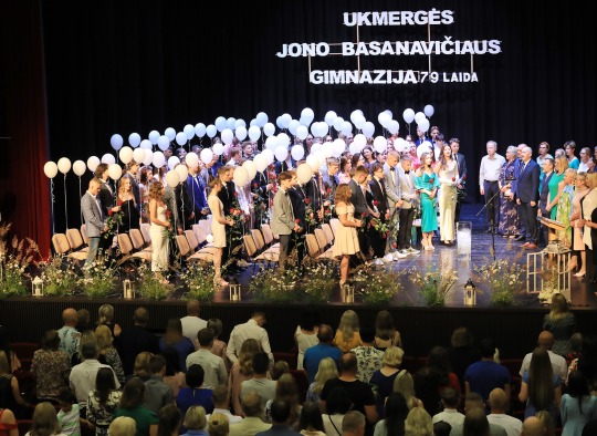 Ukmergės Jono Basanavičiaus gimnazijos brandos atestatų teikimo šventė