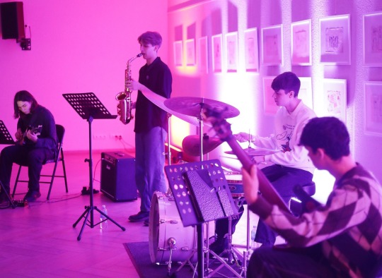 Miesto architektūros pažinimas per muzikos ritmus