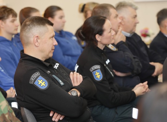 Angelų sargų dienos proga – sveikinimai policijos pareigūnams