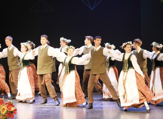 ainų šventei besirengiančių meno kolektyvų atrankos-apžiūros akimirkos