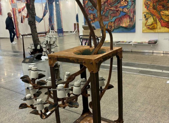  Ukmergiškių kūriniai tarptautinėje šiuolaikinio meno mugėje „ArtVilnius‘25”